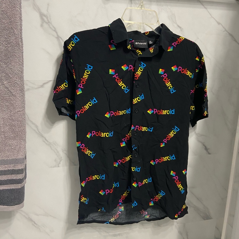 Polaroid Button Up